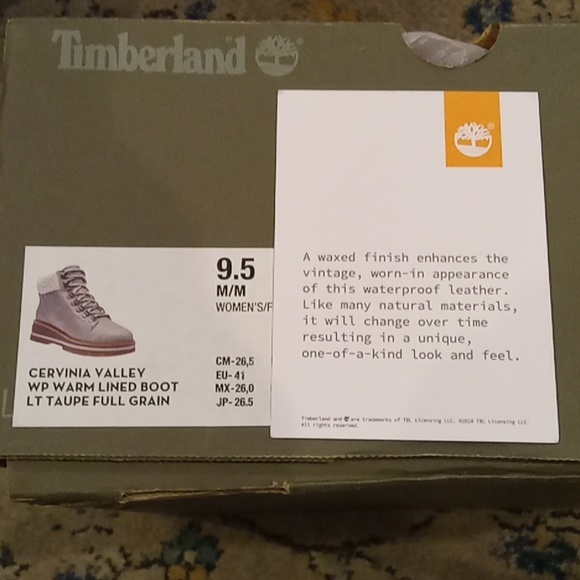 Timberland women's boots-NEW - Picture 7 of 7
